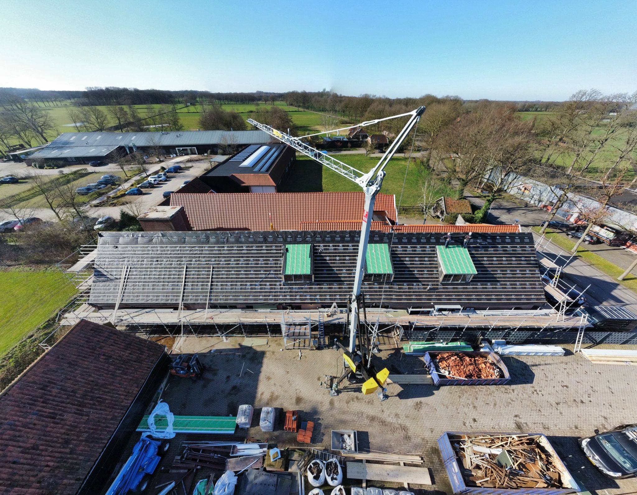 Restauratie en verduurzaming hellend dak en dakkapellen Weerselo fase 2 foto